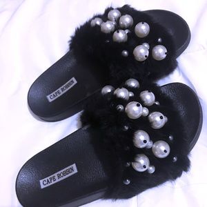 Cape Robbin Embellished Slippers Size US 7